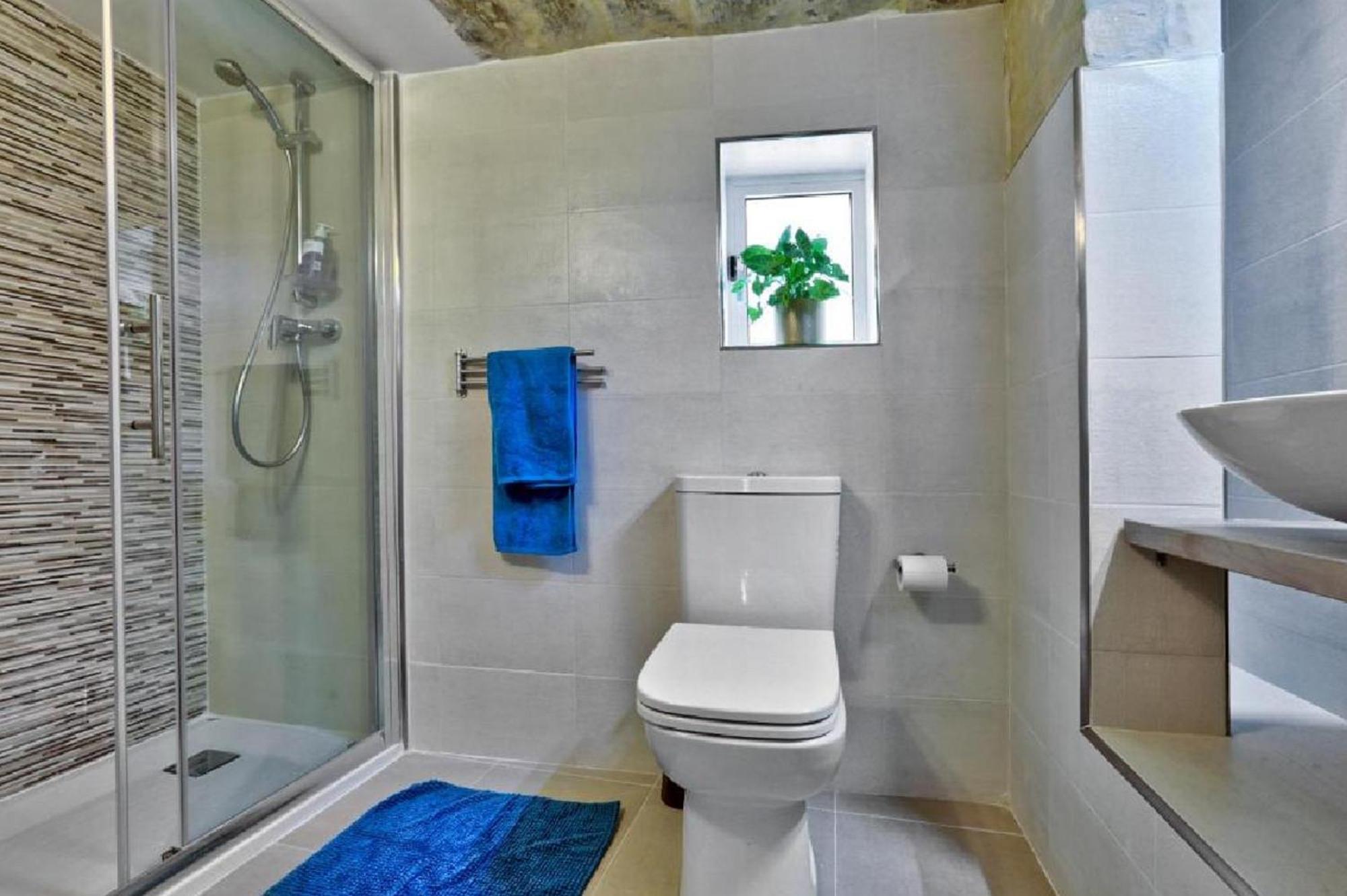 Exquisite 3-Bedroom Duplex Penthouse With Jacuzzi In Valletta Centre Bagian luar foto