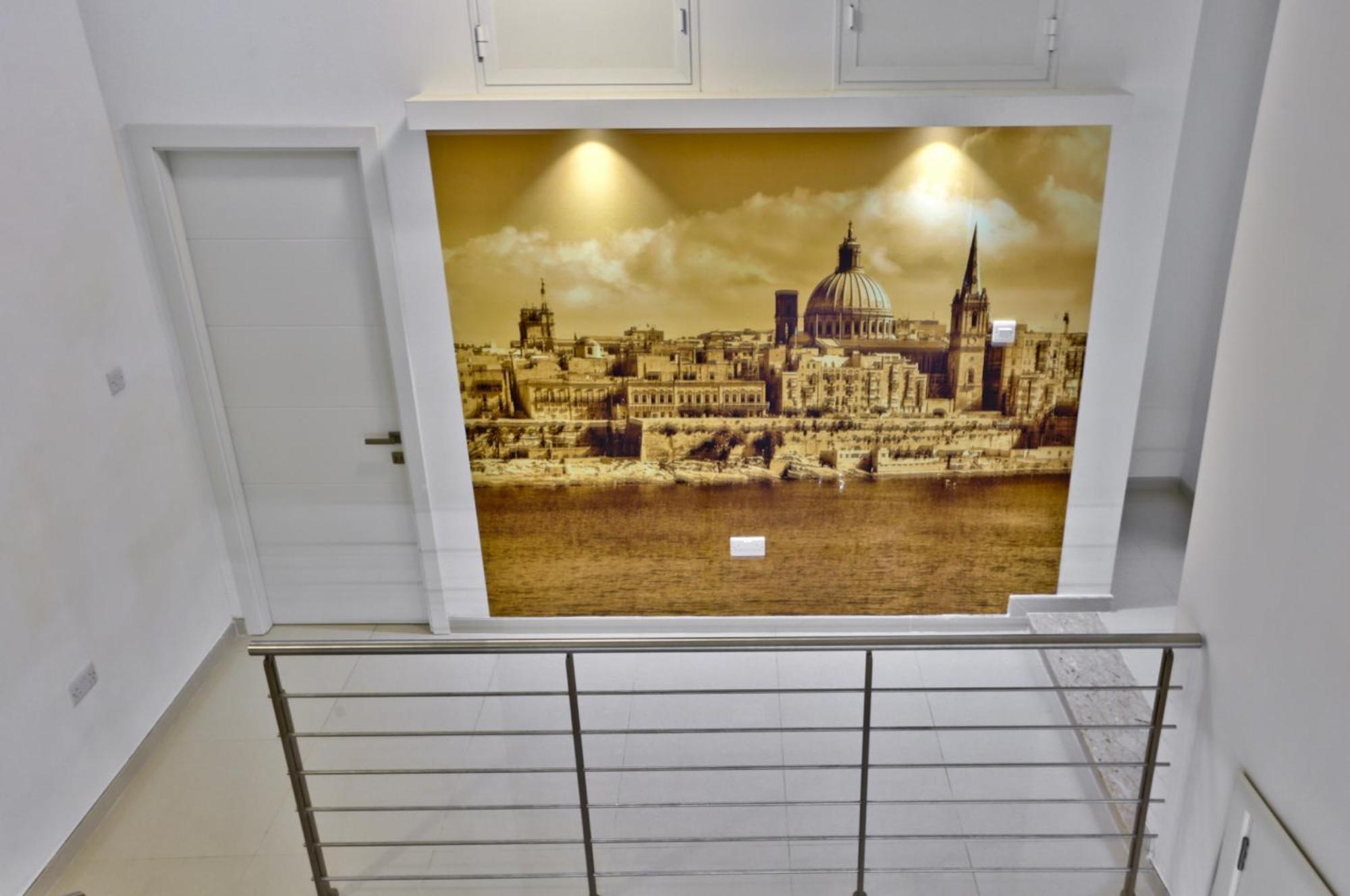 Exquisite 3-Bedroom Duplex Penthouse With Jacuzzi In Valletta Centre Bagian luar foto